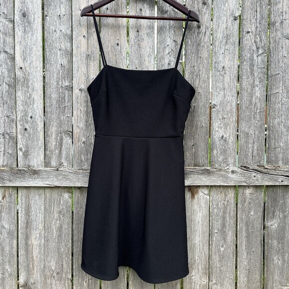 URBAN OUTFITTERS Bow Back Strappy Little Black Skater Dress- Size Large - Picture 1 of 8